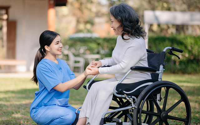 Enjoy life, choose a high-quality elderly chair